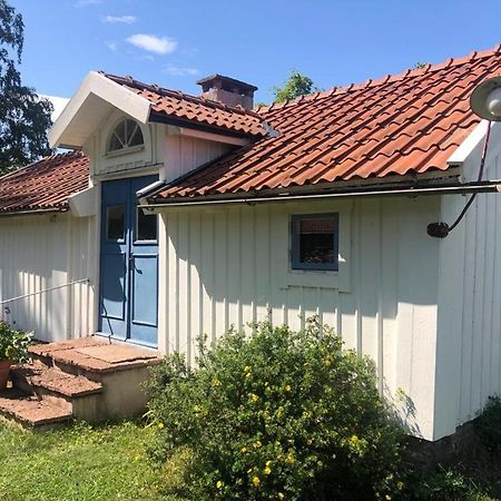 Seaside Cottage Haga Park Frobygarda Exterior photo
